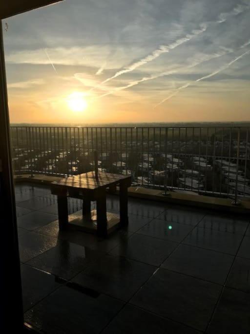 Apartmán Penthouse Met Zeezicht En 2 Terrassen Middelkerke Exteriér fotografie